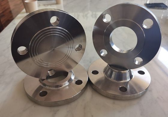 DN1600에 대한 나선부 탄소강 녹슬지 않는 BS4504 PN10 플랜지 WN SO DN10